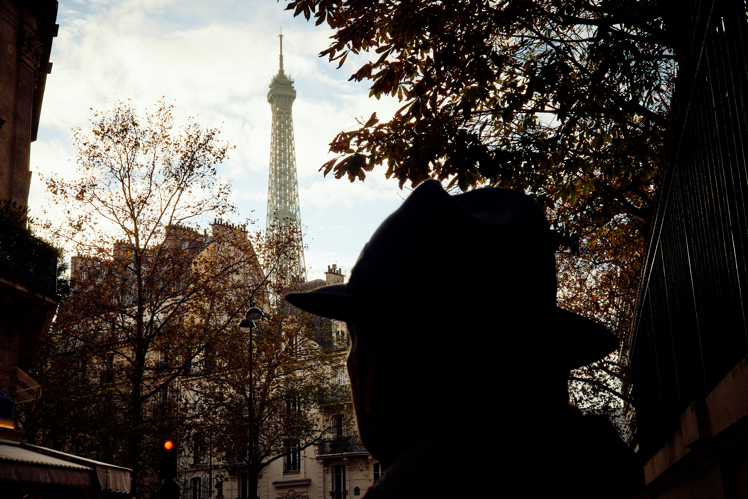 Familienkolumne Von Judith Wagner Und Oliver Stock: Paris Mit Hut ...